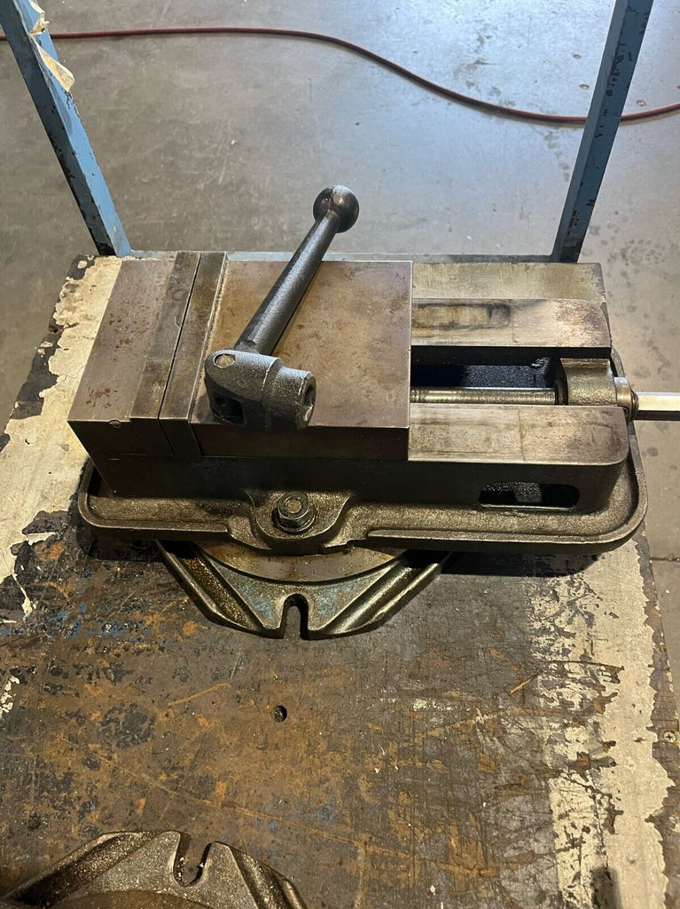 Kurt D60 Anglock Vise w/ Swivel Base 6"