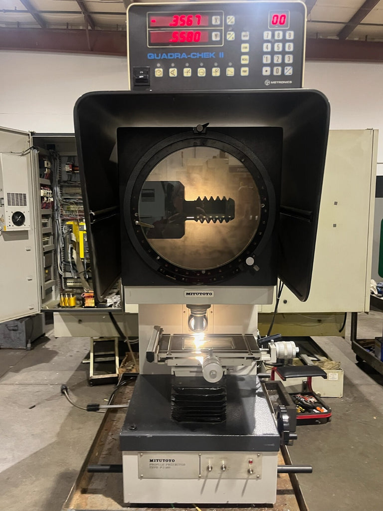 Mitutoyo PJ-300 Profile Projecter/Comparator w/Quadra DRO
