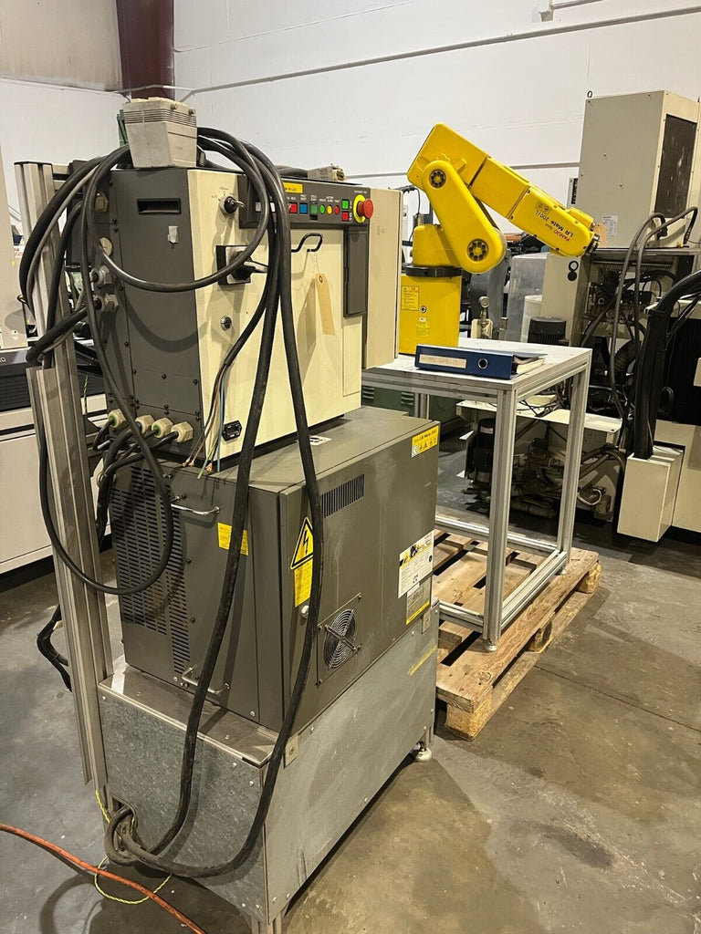 Fanuc Robot LR Mate 200 iL w/ R-J3 Control