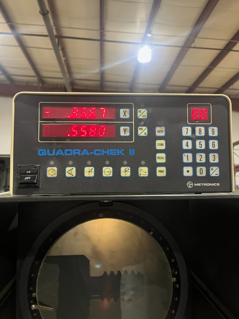 Mitutoyo PJ-300 Profile Projecter/Comparator w/Quadra DRO