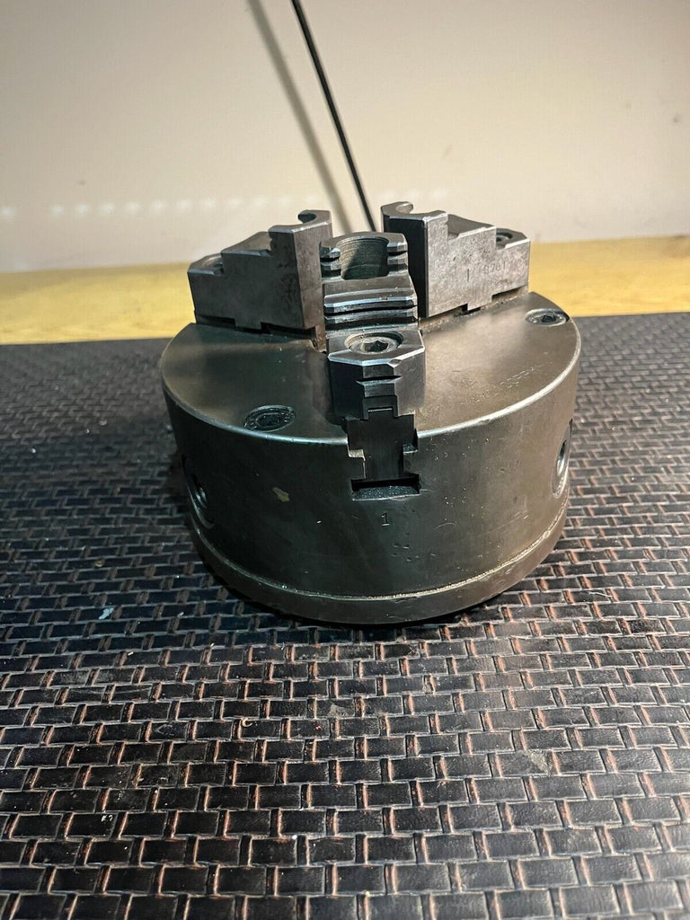 Yusa B701 Thread Mount Spindle 3 Jaw Chuck 6-3/4" Dia.