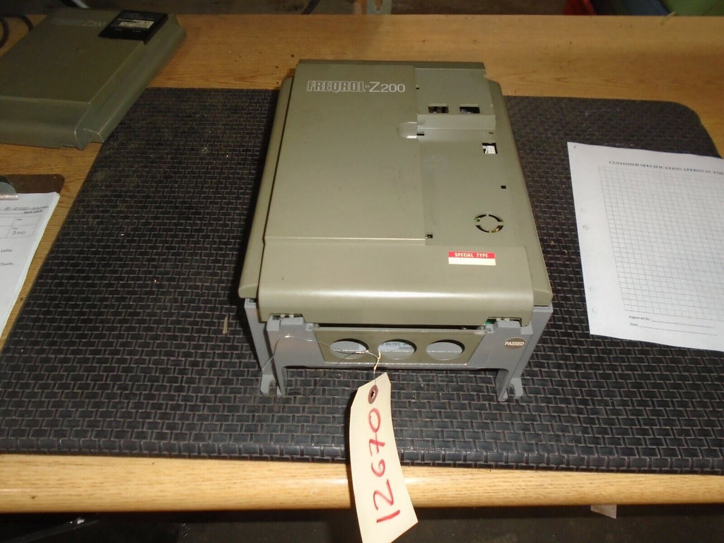 Mitsubishi FreQrol-Z200 Servo Drive Fr-2220-0.75