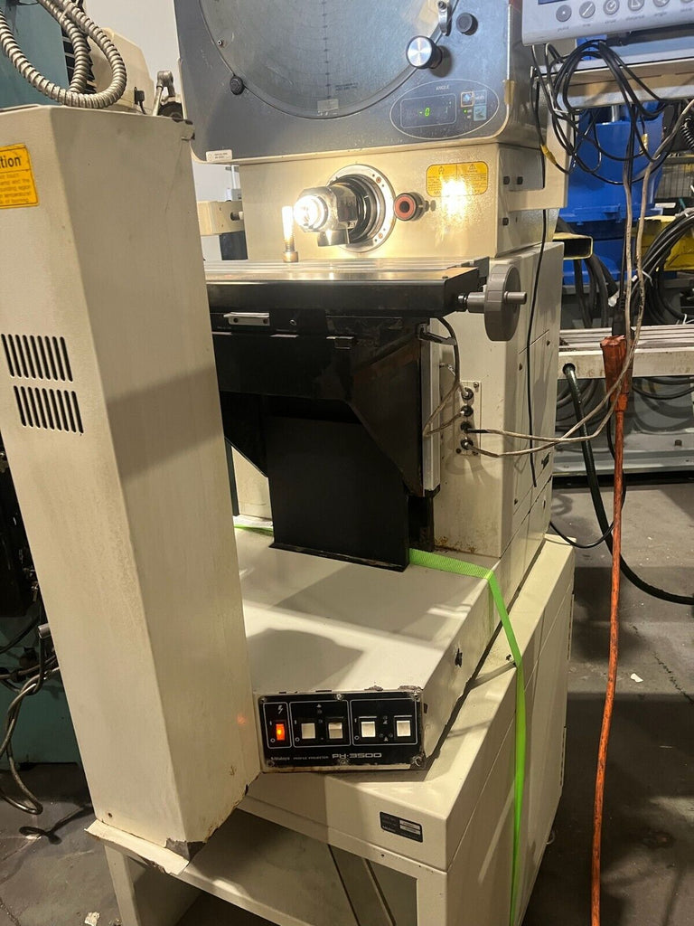 Mitutoyo PH-3500 (w/ Quadra-Check) Optical Comparator -- 14" Tooling