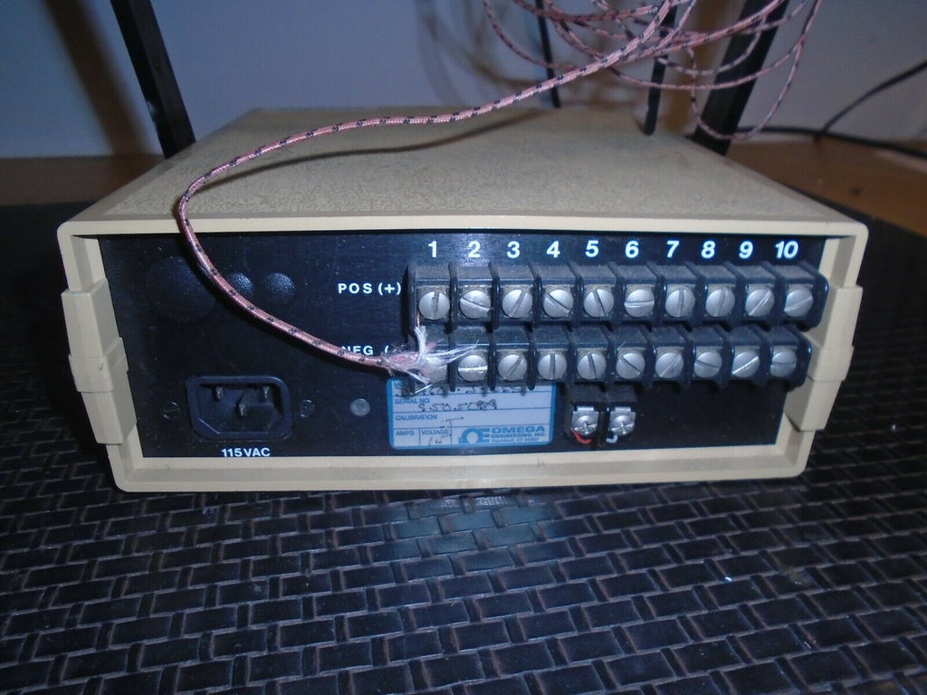 Omega DP460-K Digital Temperature Meter 10 Channel